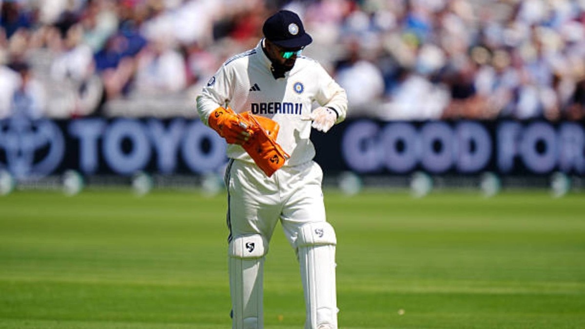 लॉर्ड्स टेस्ट में दूसरे दिन भी विकेटकीपिंग नहीं कर रहे ऋषभ पंत, क्या बैटिंग भी कर सकते हैं ध्रुव जुरेल? क्या कहता है ICC का नियम