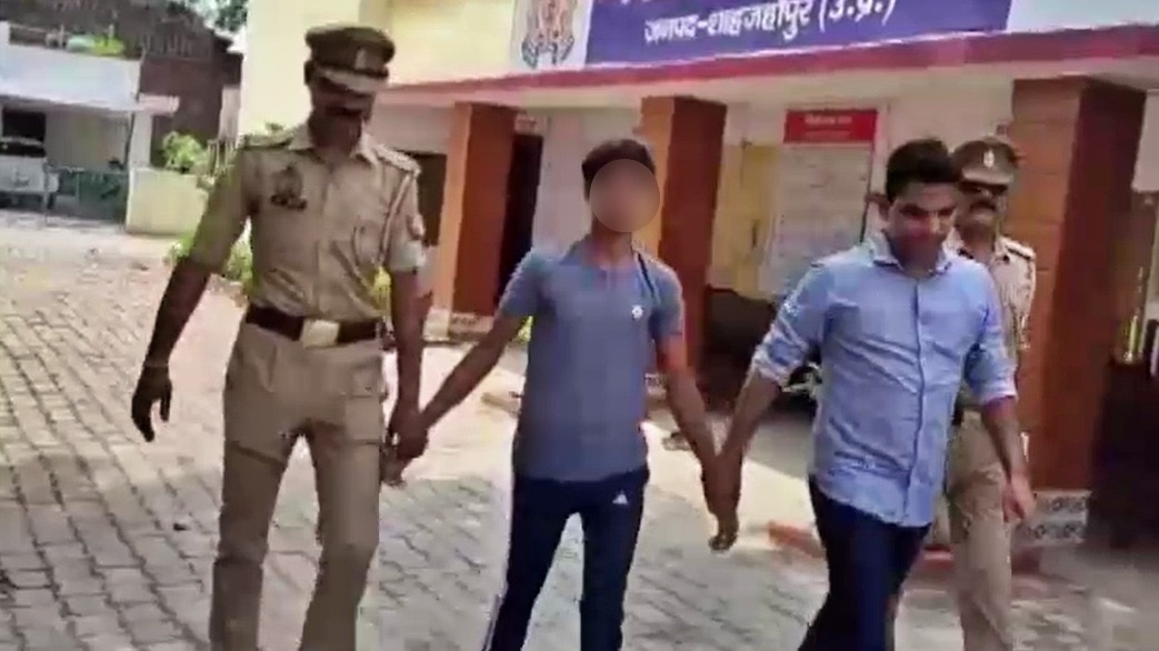 Murder accused student in Shahjahanpur police custody (Photo: Screengrab)