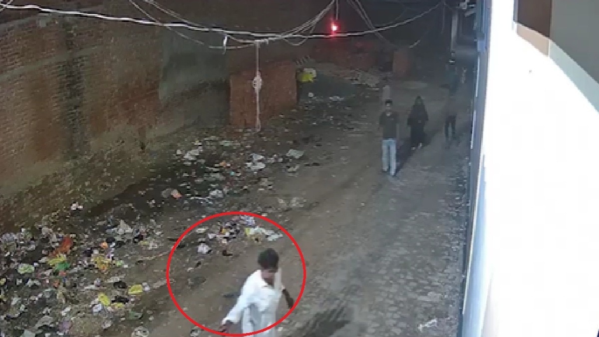 man running in lane