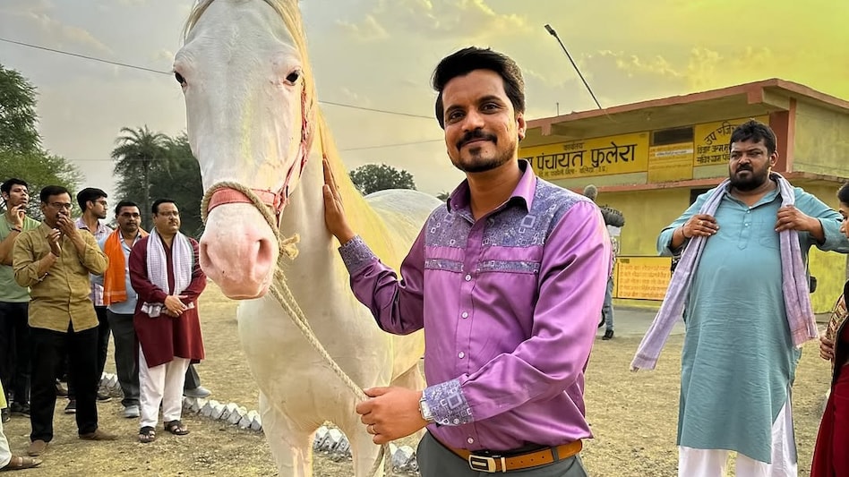 Aasif Khan Net Worth :- जानिए पंचायत के दामाद जी की पूरी कमाई ।