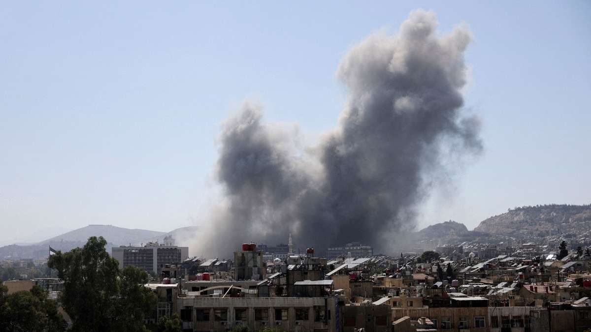 सीरिया पर इजरायल ने क्यों किया अब तक का सबसे बड़ा हमला? दमिश्क के सामने नेतन्याहू ने रखी ये डिमांड