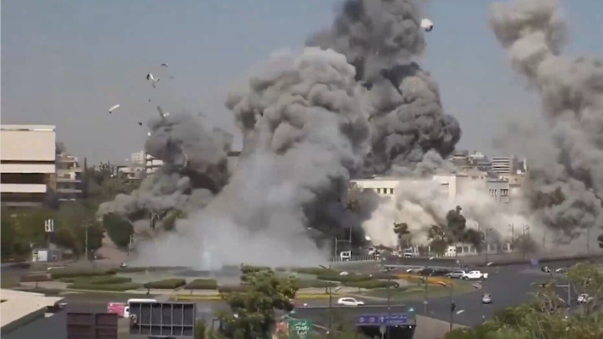 सीरिया पर इजरायल का हमला (Photo: Screengrab)