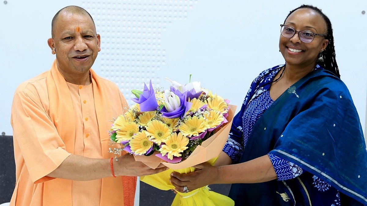 मुख्यमंत्री योगी आदित्यनाथ से संयुक्त राष्ट्र विकास कार्यक्रम की भारत प्रमुख एंजेला लुसीगी ने भेंट की. (Photo:X/@CMOfficeUP)