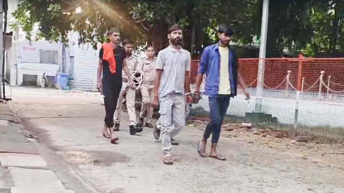 misbehavior with female officer three arrested