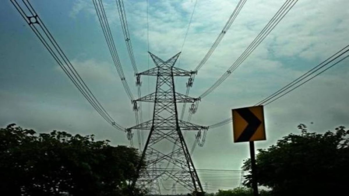 हाईटेंशन लाइन की चपेट में आकर युवक की मौत. (Photo: Representational)