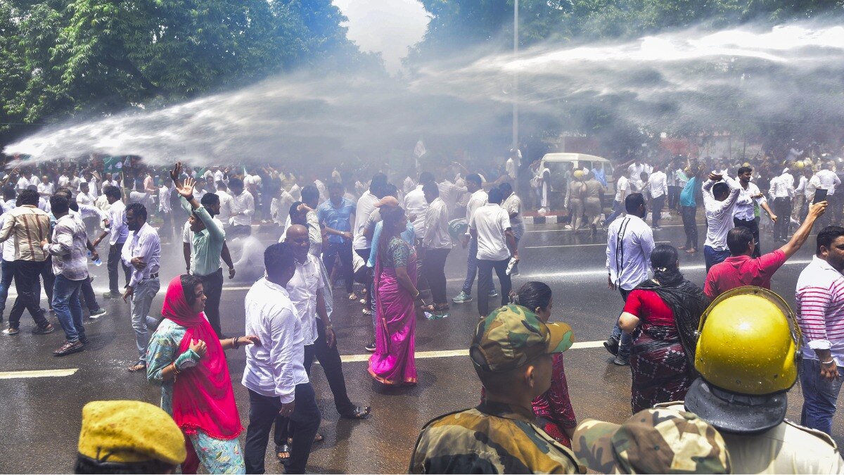 बालासोर में कॉलेज छात्रा की मौत के विरोध में बीजेडी कार्यकर्ता. 