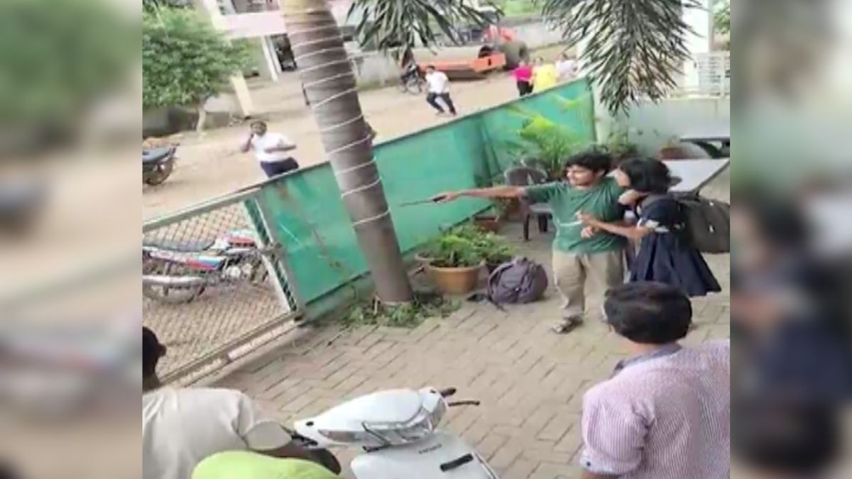सतारा में सनकी आशिक की हरकत से सनसनी (Photo: ITG)
