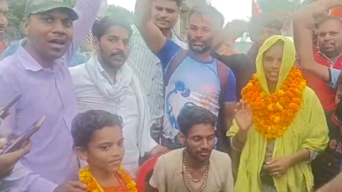  9 दिनों के बाद मोदीनगर पहुंचीं.(Photo: Mayank Gaur/ITG)