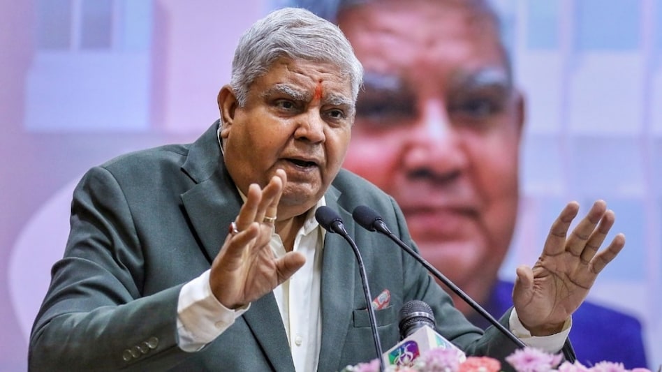 party ने उपराष्ट्रपति चुनाव में एनडीए उम्मीदवार का समर्थन नहीं करने का फैसला किया 3 19 सितंबर से पहले होना है नए उपराष्ट्रपति का चुनाव, क्या INDIA ब्लॉक जुटा सकता है मैजिक नंबर? - Vice President Election By September Jagdeep Dhankhar Resign INDIA Block vs NDA Alliance