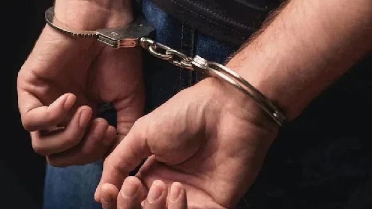 अस्पताल की रिसेप्शनिस्ट से युवक ने की मारपीट (Photo: ITG)