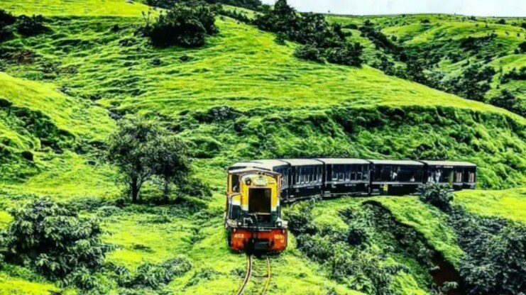 टॉय ट्रेन से सुहाने सफर का अनुभव (Photo-ITG)