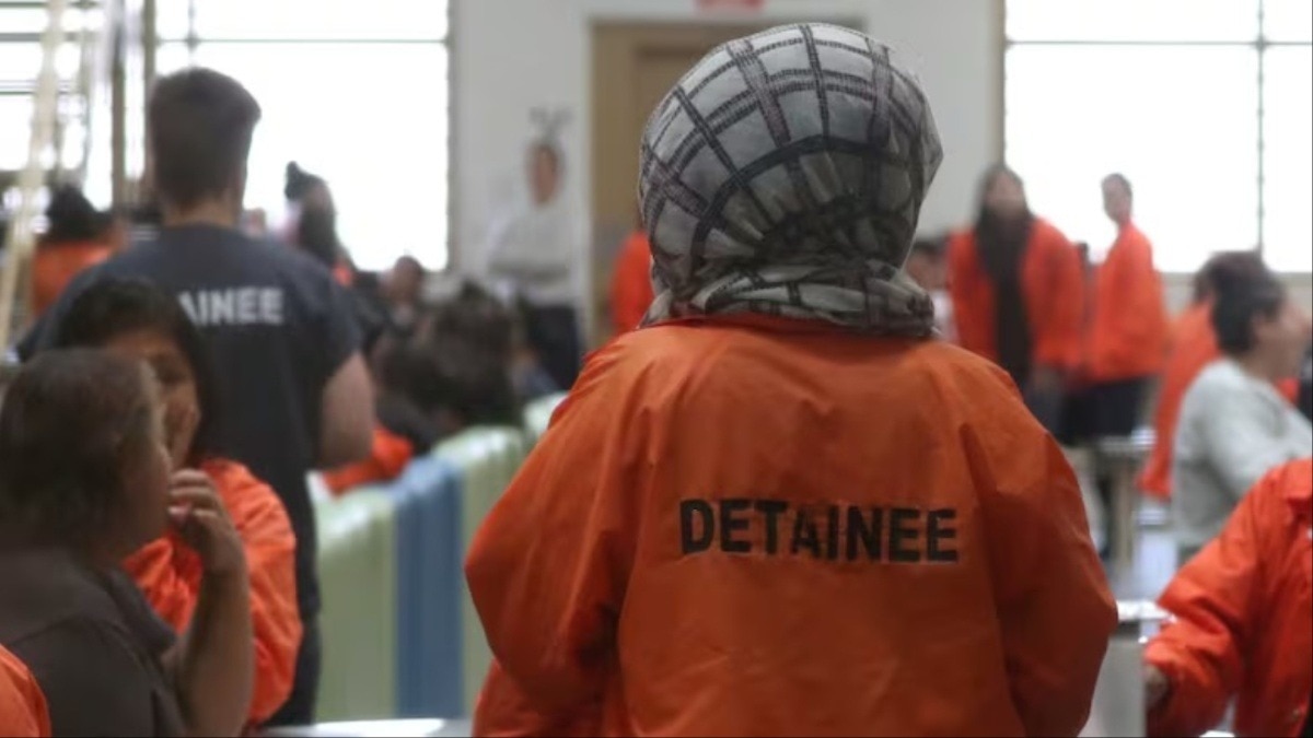 ट्रंप के डिटेंशन सेंटर में इंसानों की हालत जानवरों से बदतर, इलाज की कमी से मर रहे प्रवासी! रिपोर्ट में खुलासा