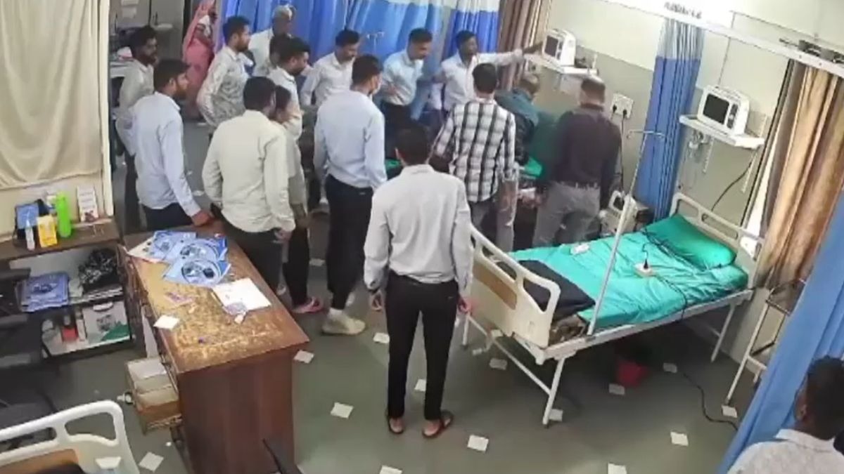 सीपीआर और शॉक थेरेपी के बाद लौटी धड़कन. (Photo: Screengrab)