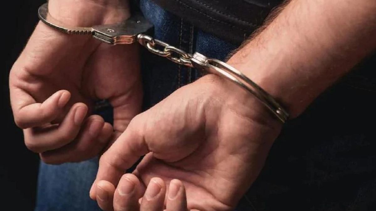बेंगलुरु: राशन लेने घर से निकली लड़की से सरेआम की छेड़छाड़, पुलिस ने आरोपी को दबोचा