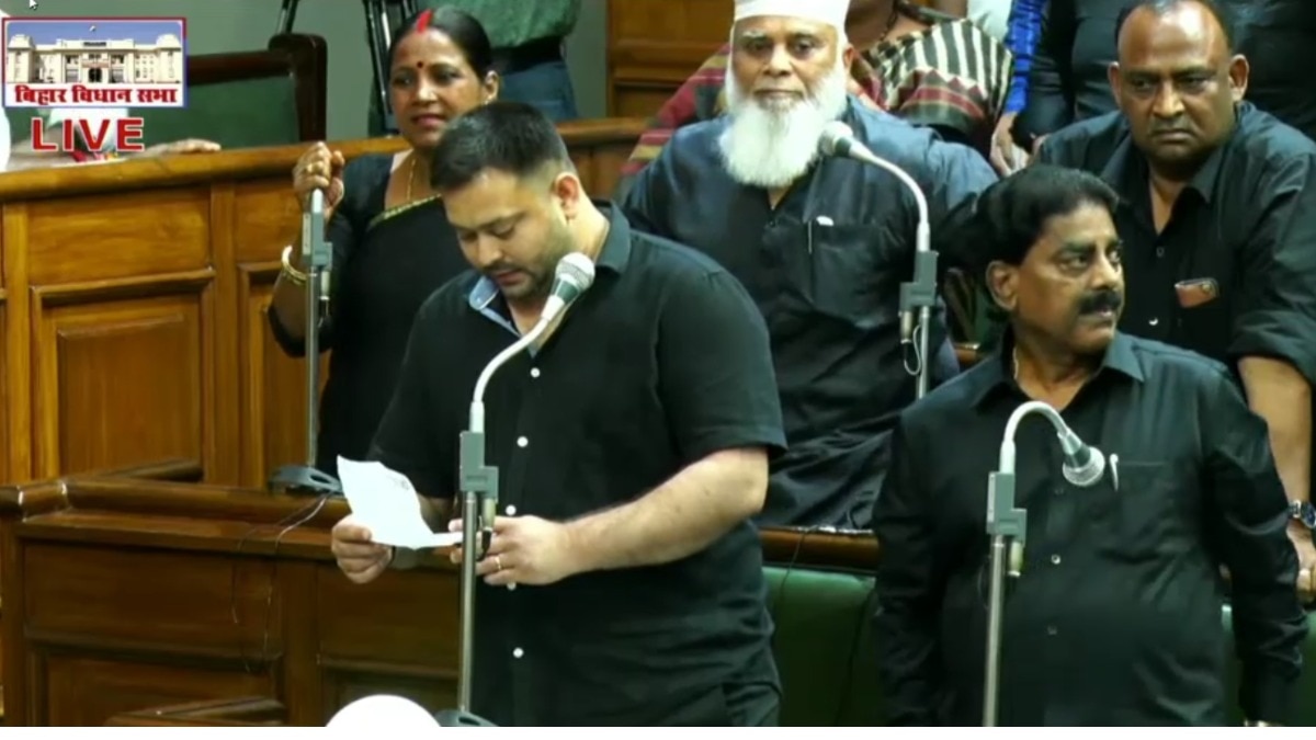 बिहार विधानसभा में विपक्षी सदस्यों को हंगामा. (photo: Screengrab )