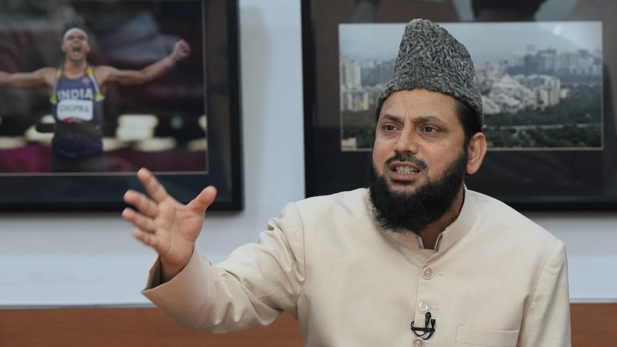 एसपी सांसद मोहिबुल्लाह नदवी पर बीजेपी ने लगाए आरोप (Photo: PTI)