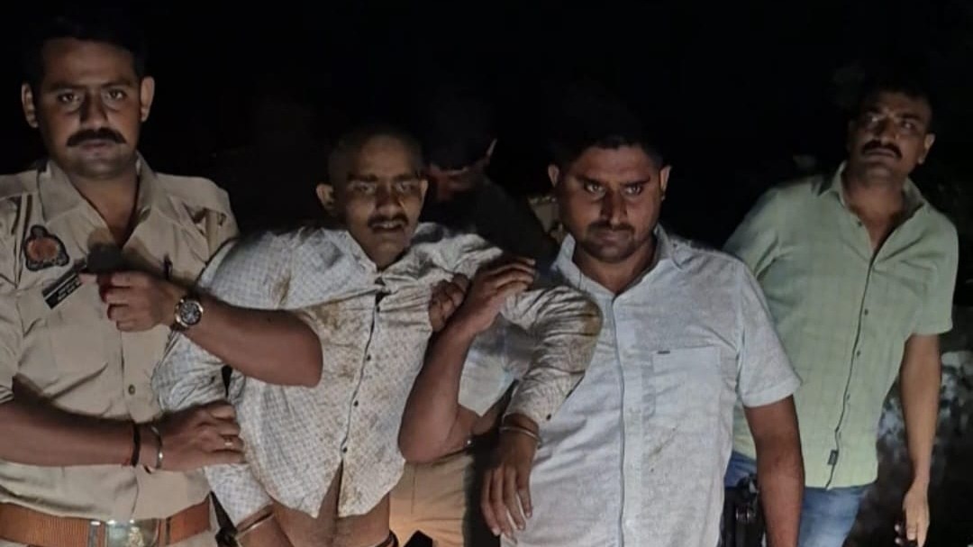 पुलिस की गिरफ्त में आरोपी(Photo: Siddhartha Gupta/ITG)