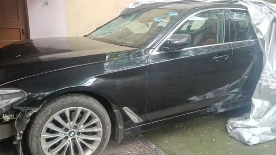 BMW को जब्त कर लिया गया है.(Photo: Arun Tyagi/ITG)