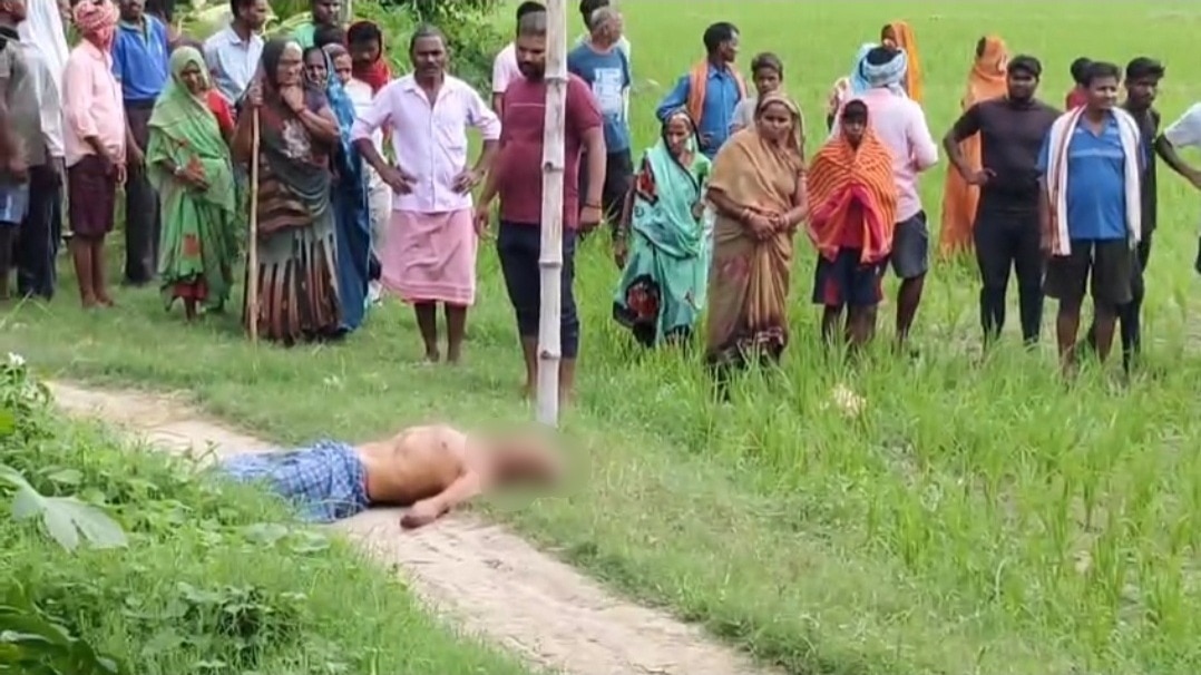 Ghazipur son killed parents and sister (Photo- ITG)