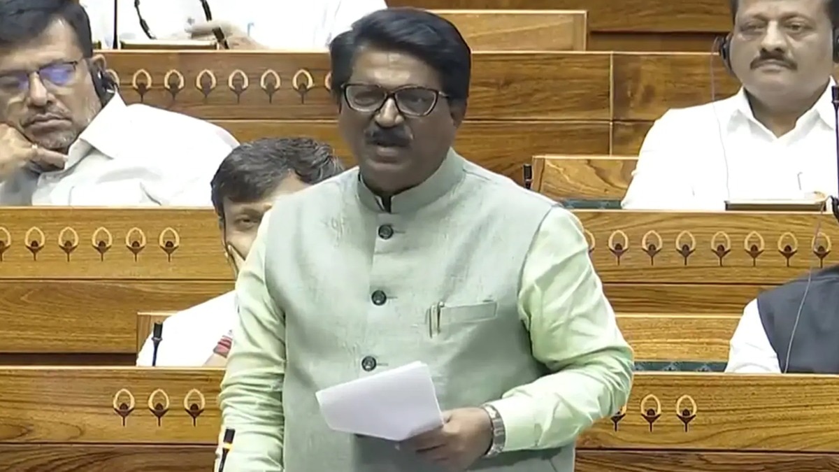 मुंबई दक्षिण से शिवसेना (यूबीटी) सांसद अरविंद सावंत. (Photo: X/@SansadTV)