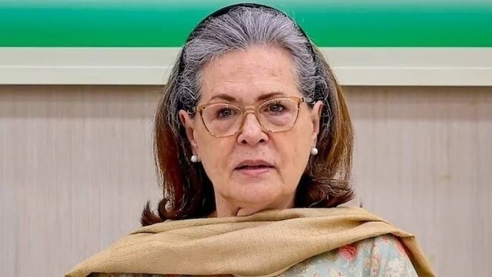 सोनिया गांधी.
