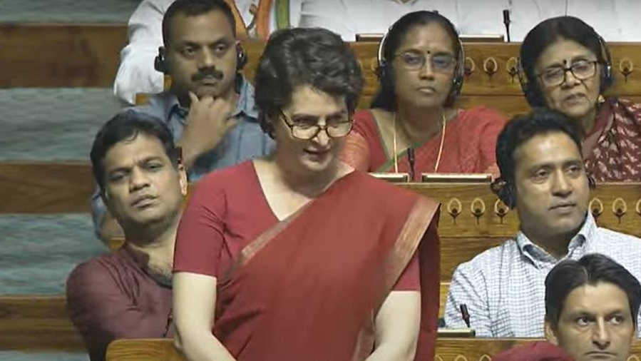 'लोग सरकार के भरोसे पहलगाम गए थे, हमले की जिम्मेदारी किसकी?', प्रियंका गांधी ने सुरक्षा चूक का उठाया मुद्दा