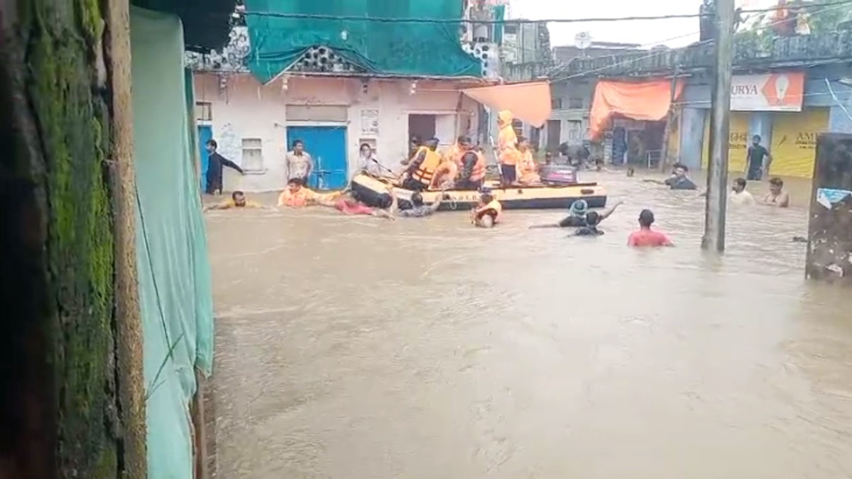 श्योपुर जिले का जलमग्न एक गांव. 