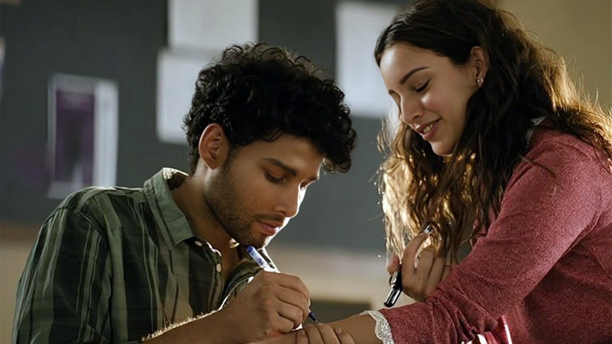 Dhadak 2 on tough road amid clash with Son of Sardaar 2, Saiyaara wave 