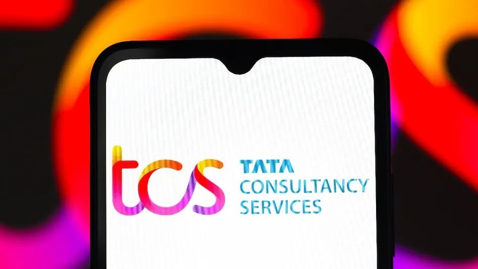 TCS में कई कर्मचारियों से इस्तीफा देने को कहा गया है.