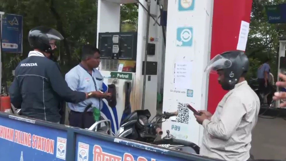 भोपाल के एक पेट्रोल पंप की तस्वीर. 