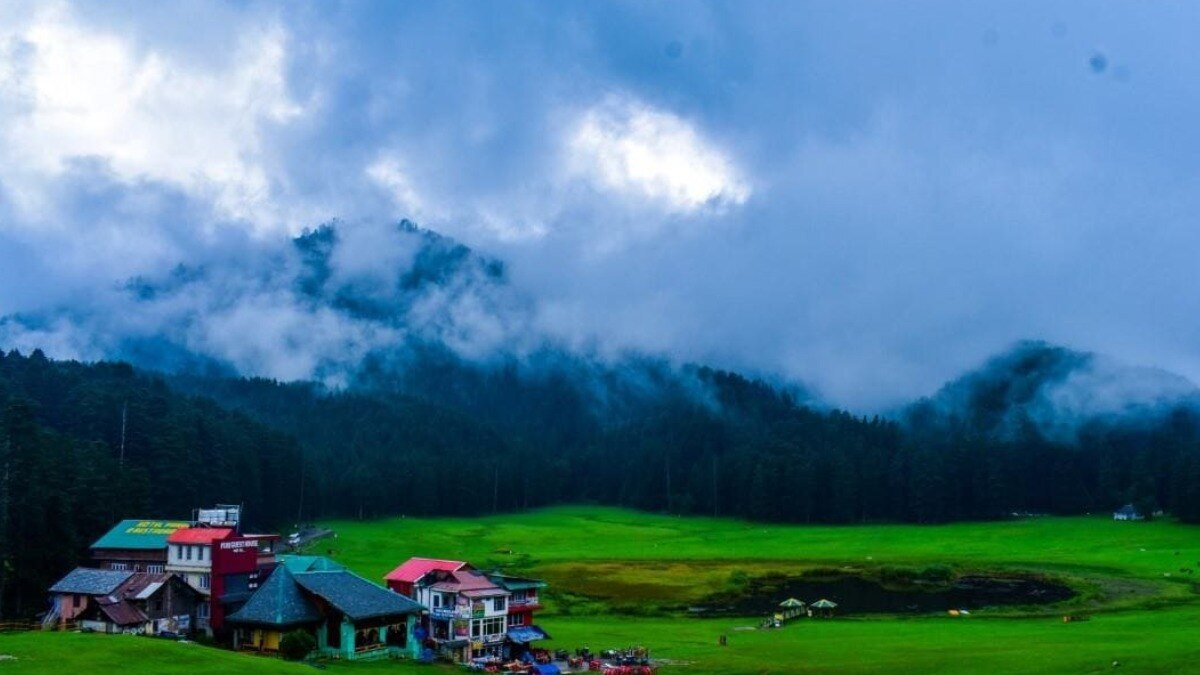 खज्जियार एडवेंचरस एक्टिविटीज पसंद करने वालों की पहली पसंद है. (Photo: Make My Trip)