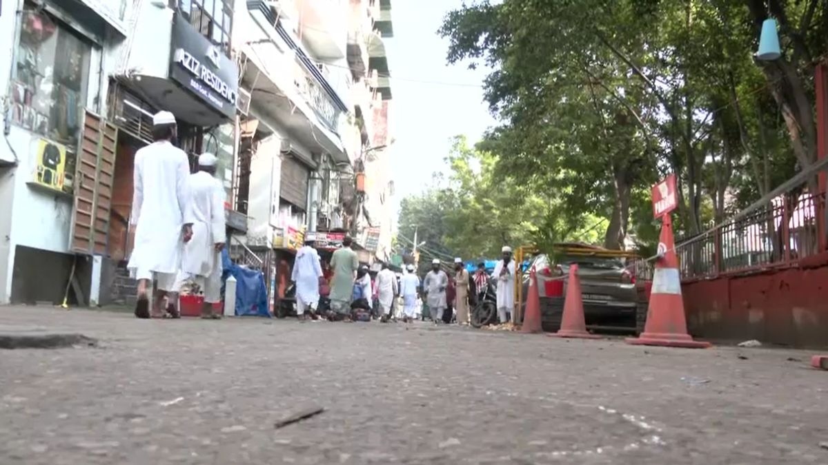 निजामुद्दीन मरकज के बाहर हुई फायरिंग. (Photo: Screengrab)