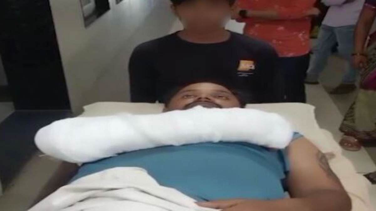 पत्नी ने कराया पति पर हमला (Photo: Screengrab)