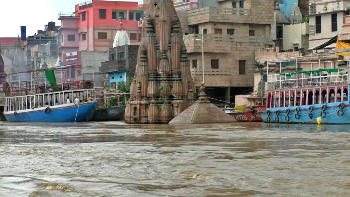 Ganga in spate in Kashi (Photo- ITG)
