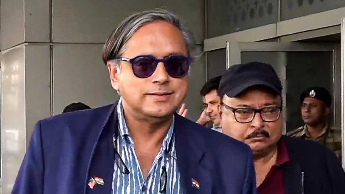 ट्रंप पर भड़के कांग्रेस MP शशि थरूर