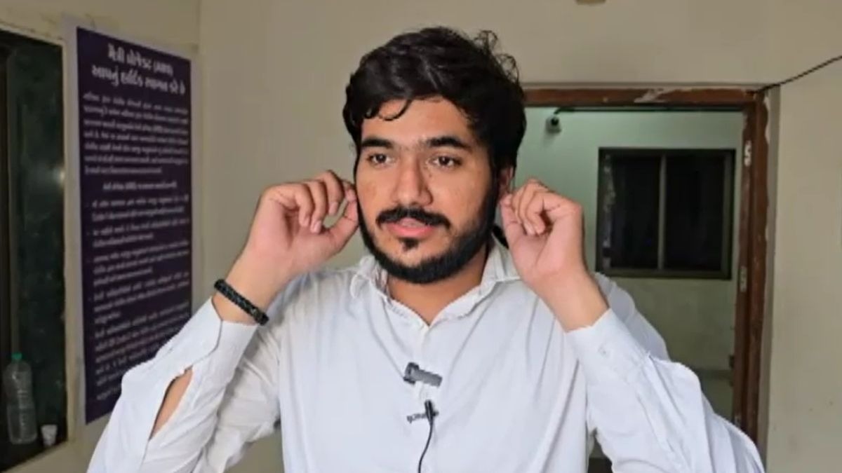 तलवार से केक काटने वाले युवक ने मांगी माफी. (Photo: Screengrab)