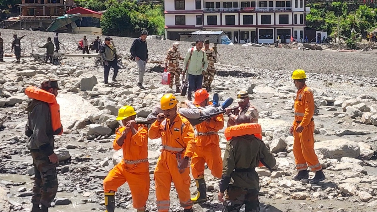 धराली आपदा पर सोशल मीडिया में भड़काऊ पोस्ट करने वालों पर पुलिस ने लिया एक्शन (Photo: PTI)