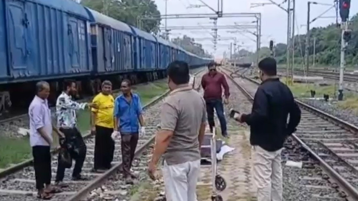 जीआरपी कर रही घटना की जांच.