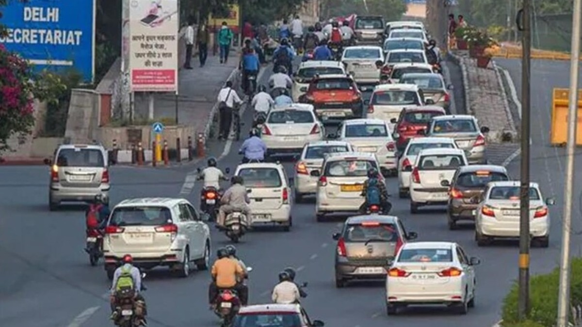 दिल्ली-NCR में पुराने वाहनों पर फिलहाल नहीं लगेगी रोक... सुप्रीम कोर्ट का बड़ा फैसला