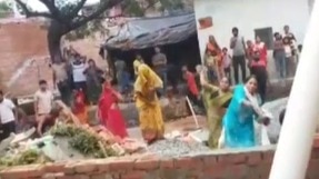 दबंगों ने दलित परिवार पर ईंट-पत्थरों से हमला किया.(Photo: Pushpendra Singh/ITG)