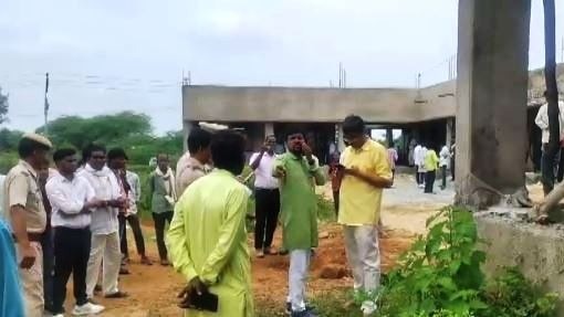 निर्माणाधीन स्कूल में हादसा