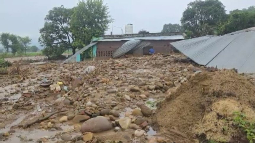 कठुआ में बादल फटने की घटना के बाद की तस्वीर. (Photo- Screengrab)