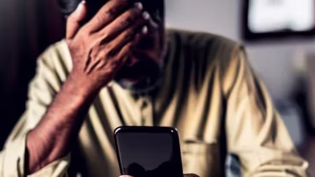 ट्रैवल एजेंट बनकर लाखों में बेचा विदेश का 'नकली टिकट' (Photo: AI Image)