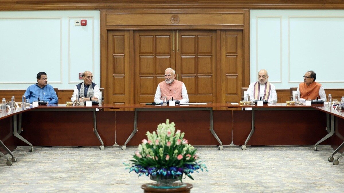 केंद्रीय मंत्रियों के साथ PM मोदी की अहम बैठक (Photo: X/@narendramodi)