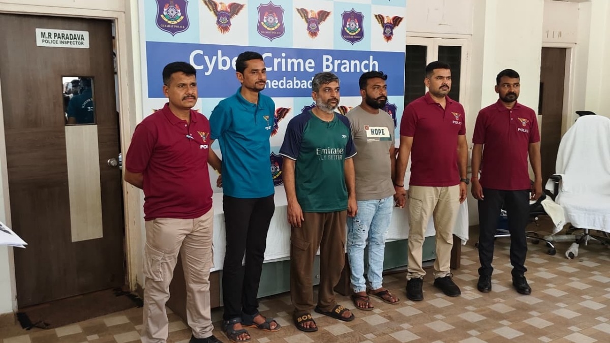 साइबर ठगी करने वाले दो गिरफ्तार (File Photo: Atul Tiwari/ITG)