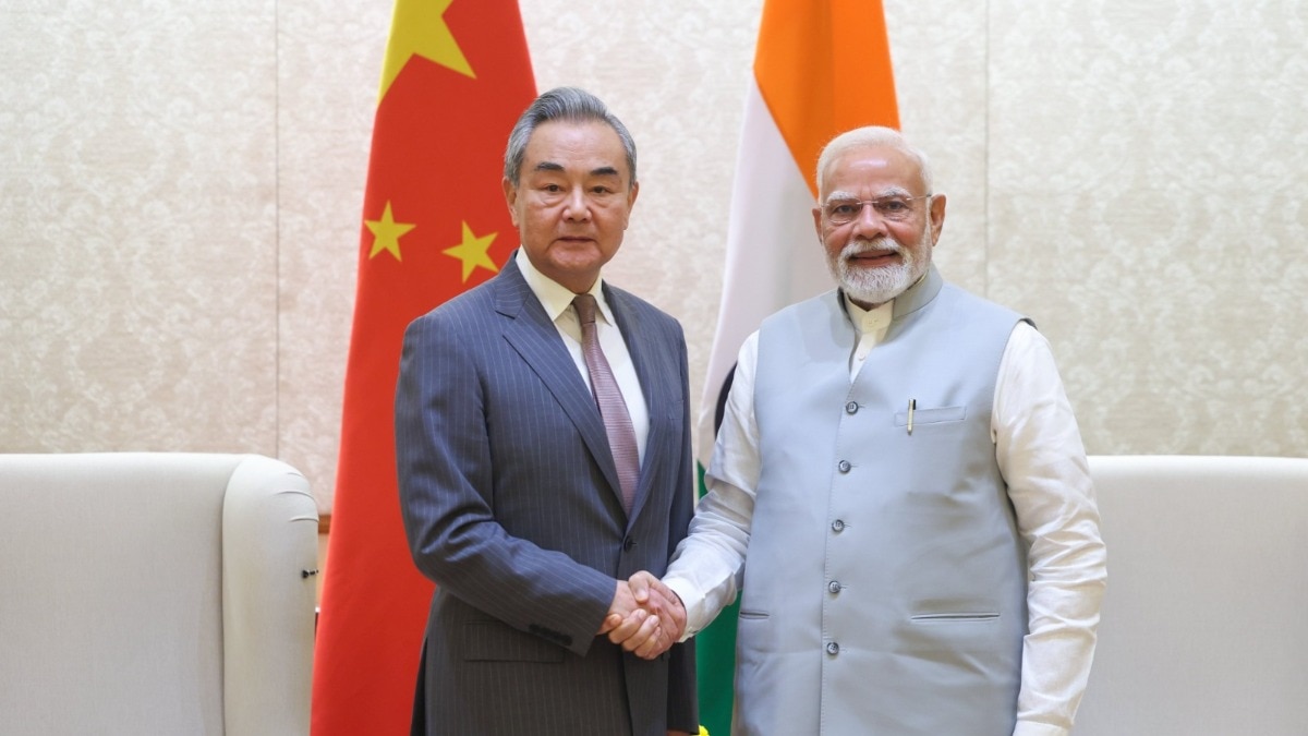 चीन के विदेश मंत्री ने PM मोदी SCO समिट का न्योता