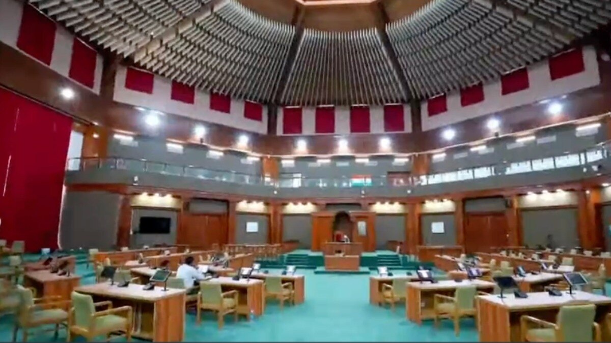 हंगामे के बीच उत्तराखंड विधानसभा का मानसून सत्र अनिश्चितकाल के लिए स्थगित (Photo: YouTube/ Uttarakhand Govt)