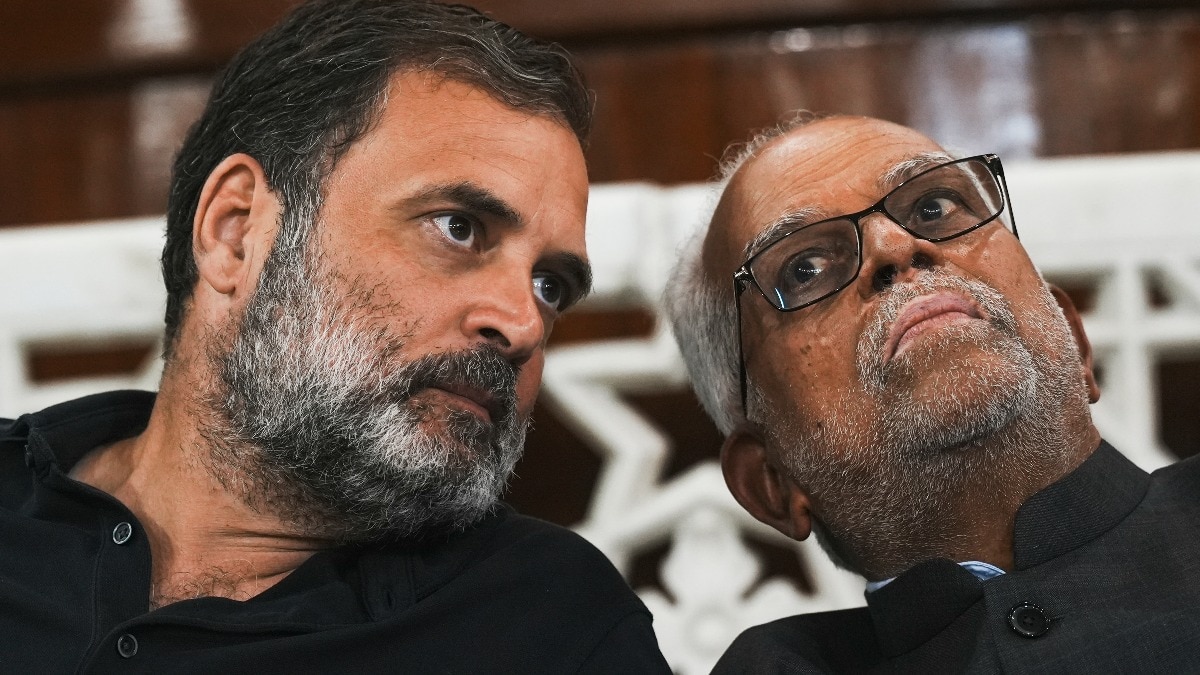 बी सुदर्शन रेड्डी ने VP चुनाव में उतरने की वजह बताई है.  (Photo: PTI)