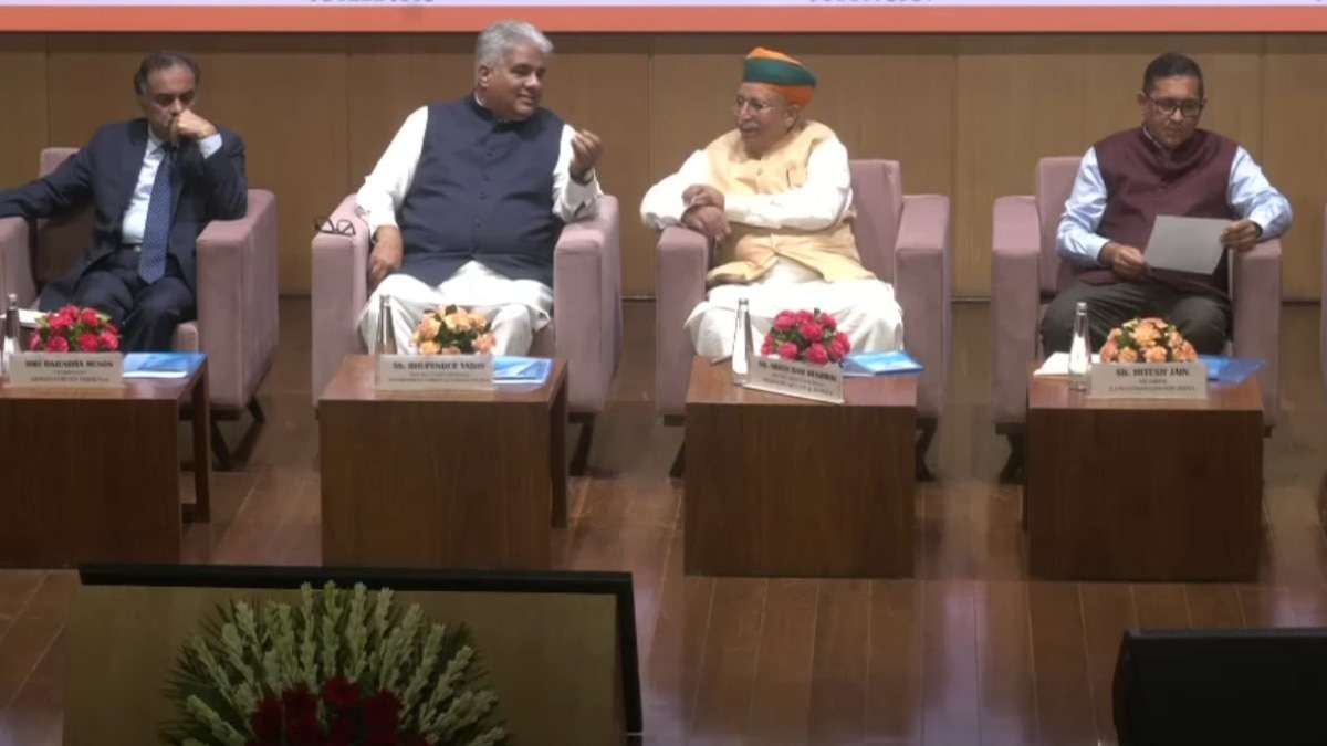 ONOP पर आयोजित सिम्पोजियम में मौजूद केंद्रीय मंत्री.