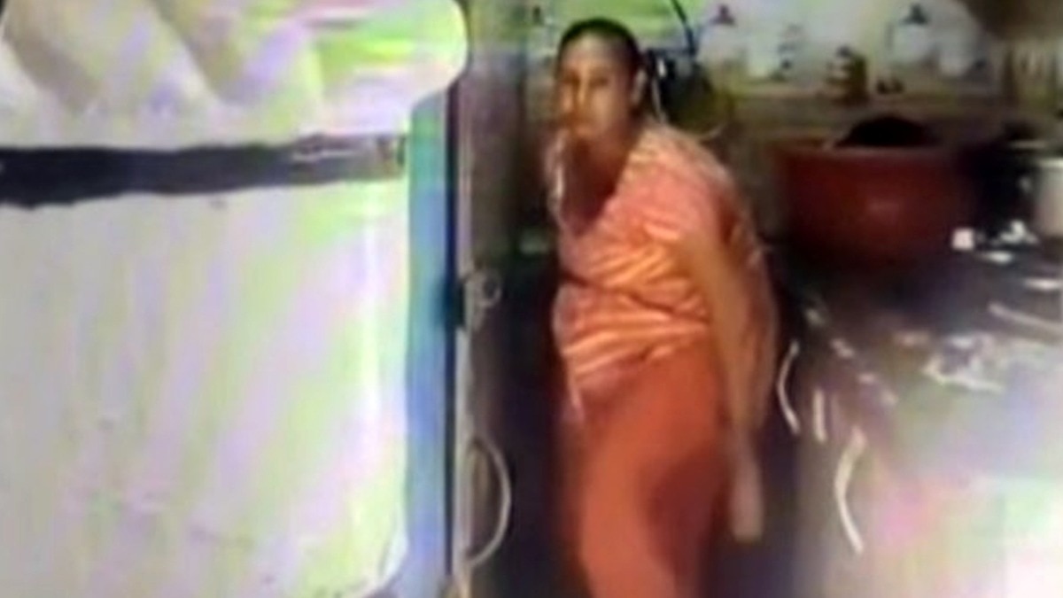 पुलिस ने घर में काम करने वाली महिला को गिरफ्तार कर लिया है (Photo: Screengrab)